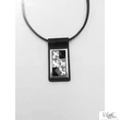 Fekete - fehér Swarovski® fúl ékköves fém táblás " Z " bőr nyaklánc