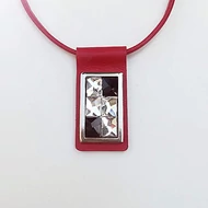 Fekete - fehér Swarovski® fúl ékköves fém táblás " Z " bőr nyaklánc