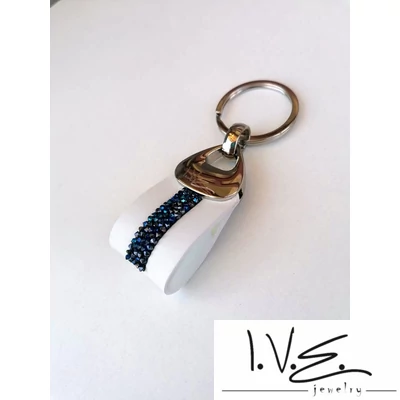 Fém foglalatos Bermuda Blue Crystal Rock Swarovski® Elements kristályokkal díszített bőr kulcstartó