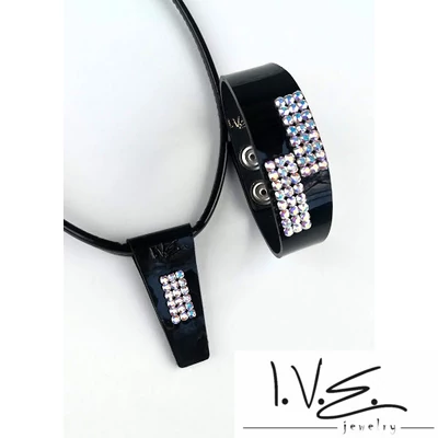 6X8 AB Swarovski® köves " Z - Pille" bőr szett, 3X6 Pille medállal